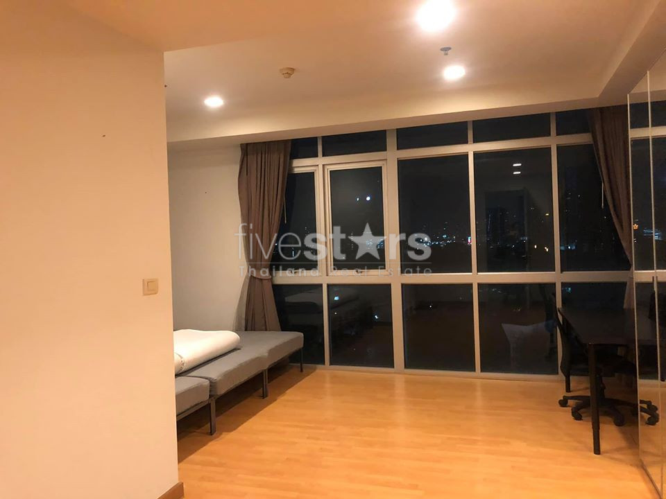 Condo 3 chambres à louer proche du BTS Ekamai, photo 7