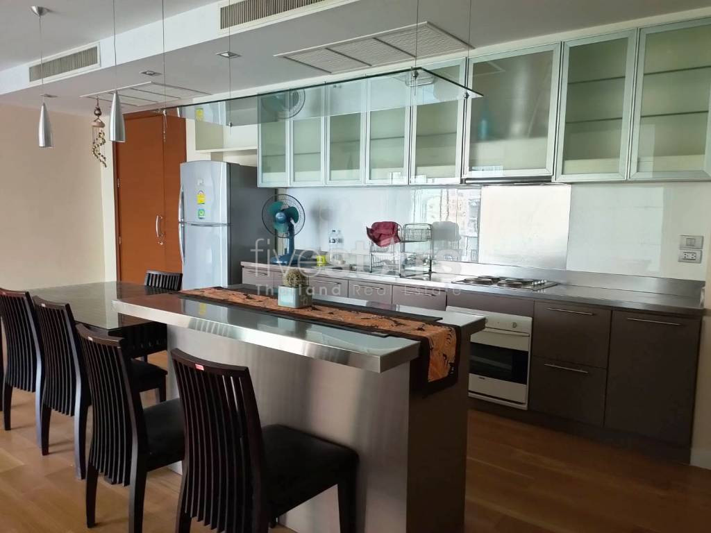 2 bedrooms condo for rent in Sukhumvit near BTS Phrakhanong, photo 2