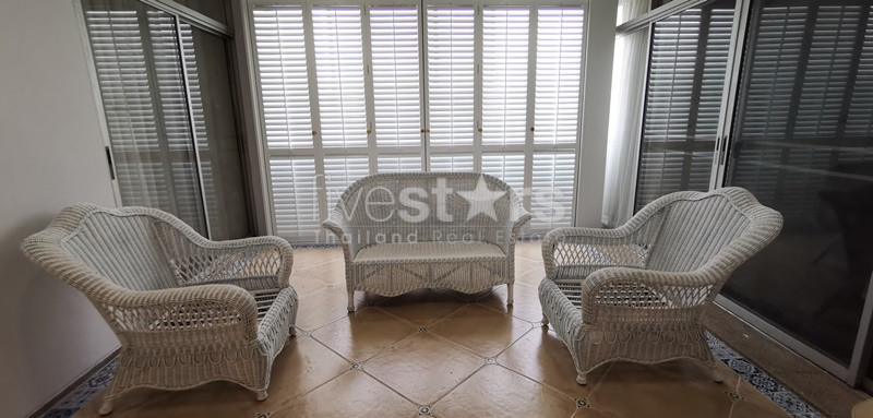 Appartement spacieux de 4 chambres avec un grand balcon à louer à Ekamai, photo 10