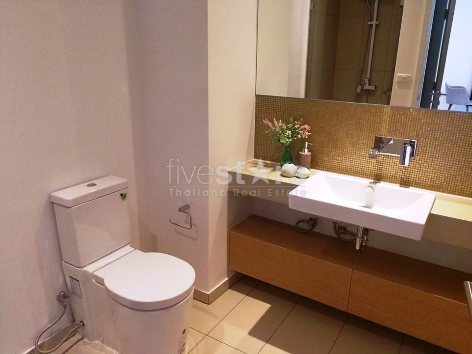 Condo moderne 1 chambre à louer près de BTS Ekamai, photo 6