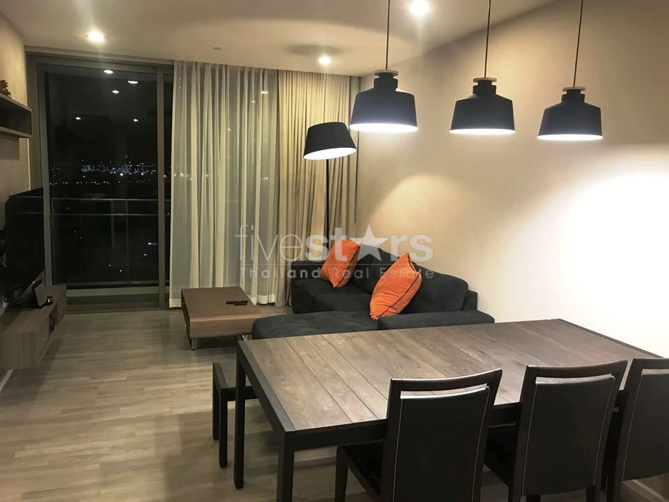 Modern 2 bedrooms condo for rent near BTS Phrakhanong, photo 2