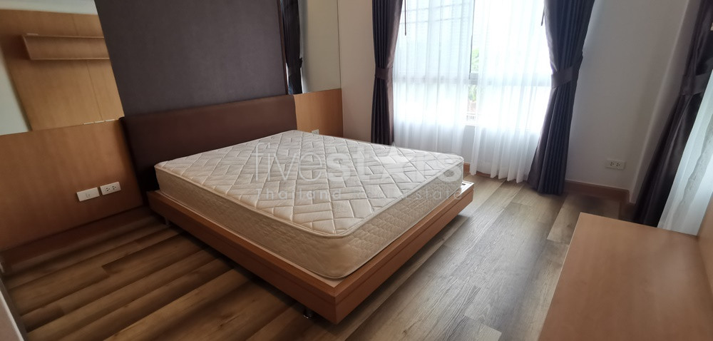 3 bedroom cozy condominium for rent close to BTS Ekamai, photo 11