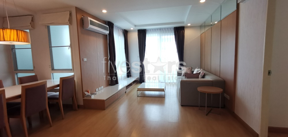 3 bedroom cozy condominium for rent close to BTS Ekamai, photo 2