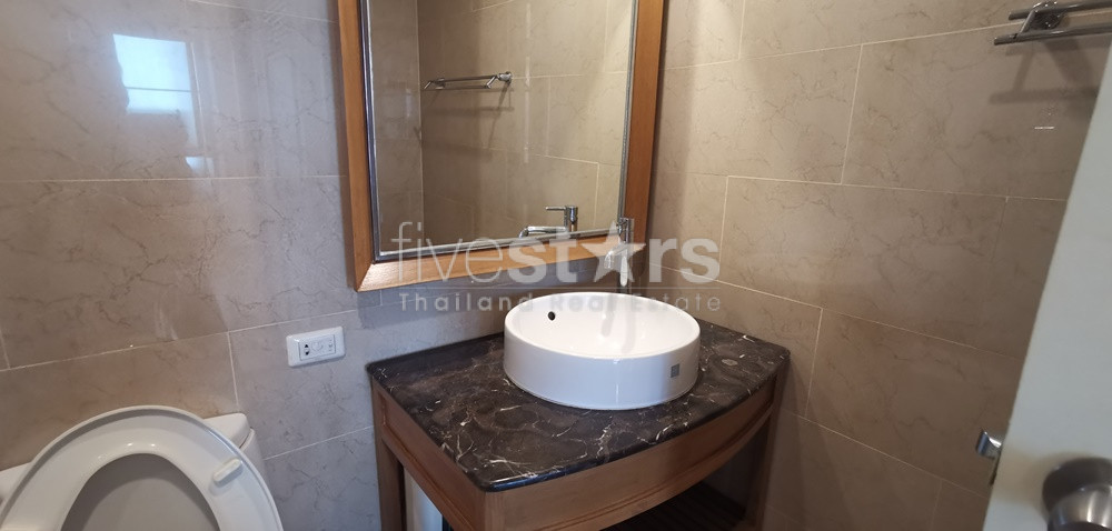 3 bedroom cozy condominium for rent close to BTS Ekamai, photo 10
