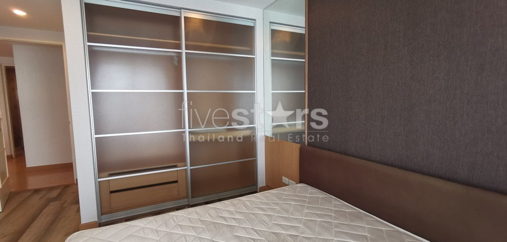 3 bedroom cozy condominium for rent close to BTS Ekamai, photo 12