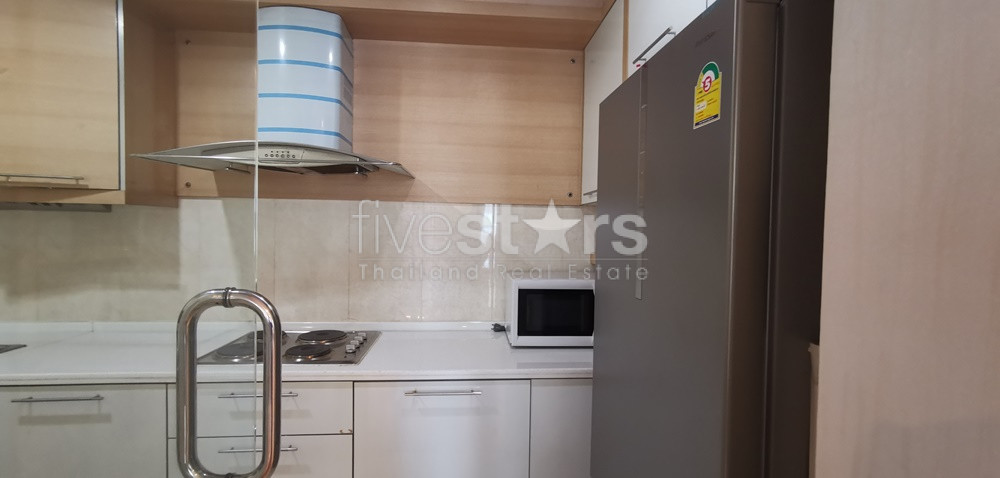 3 bedroom cozy condominium for rent close to BTS Ekamai, photo 6