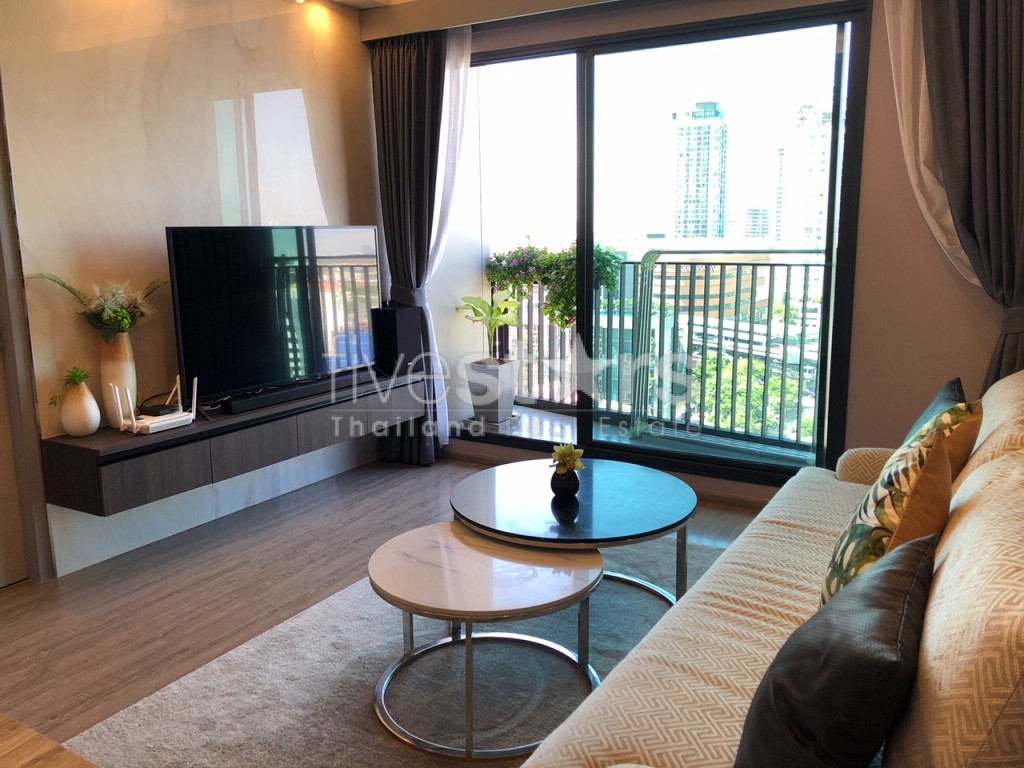 Brand new 2 bedrooms condo for rent near BTS Ekamai