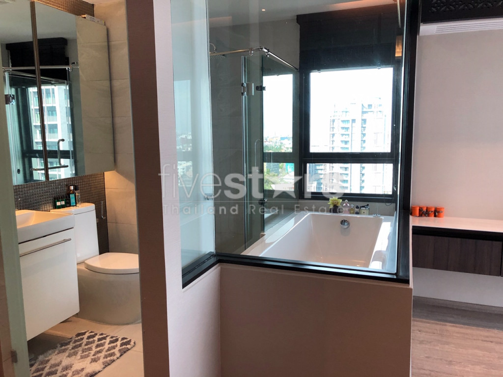 Brand new 2 bedrooms condo for rent near BTS Ekamai, photo 16