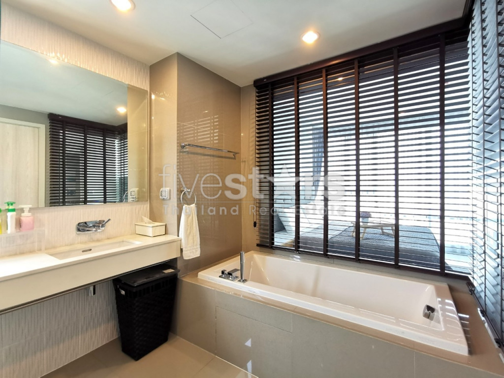 2-bedroom condo for rent on Ekamai, photo 9