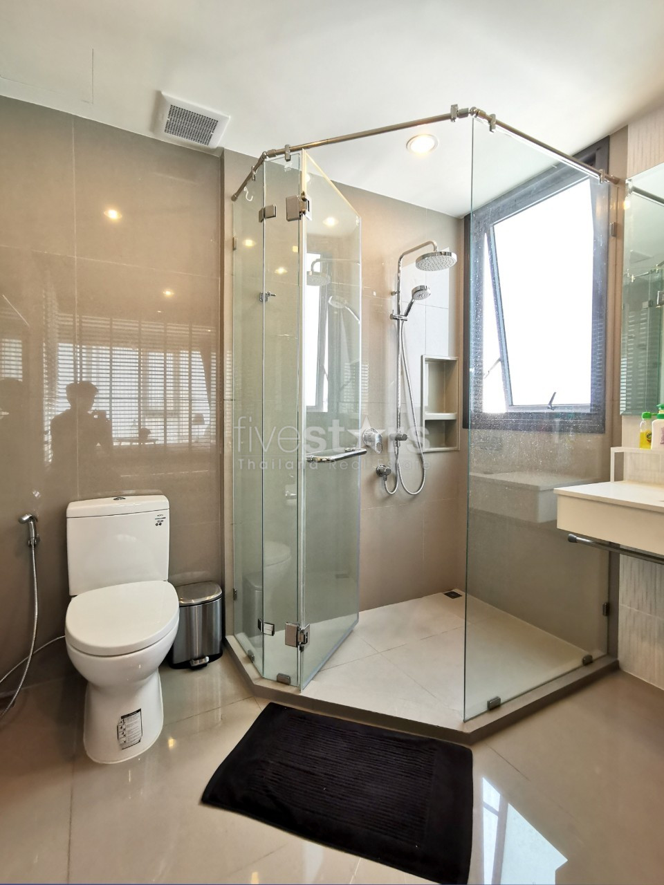 2-bedroom condo for rent on Ekamai, photo 15