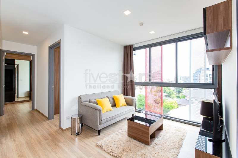 Brand new 2 bedrooms condo for rent near BTS Ekamai, photo 2