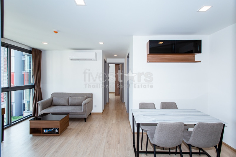 Brand new 2 bedrooms condo for rent near BTS Ekamai, photo 2