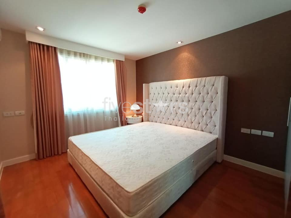 3 bedrooms condo for rent in Sukhumvit near BTS Ekamai, photo 10