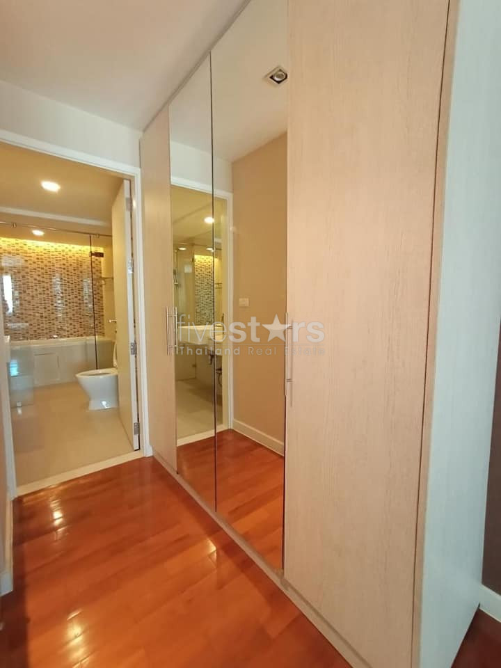 3 bedrooms condo for rent in Sukhumvit near BTS Ekamai, photo 8