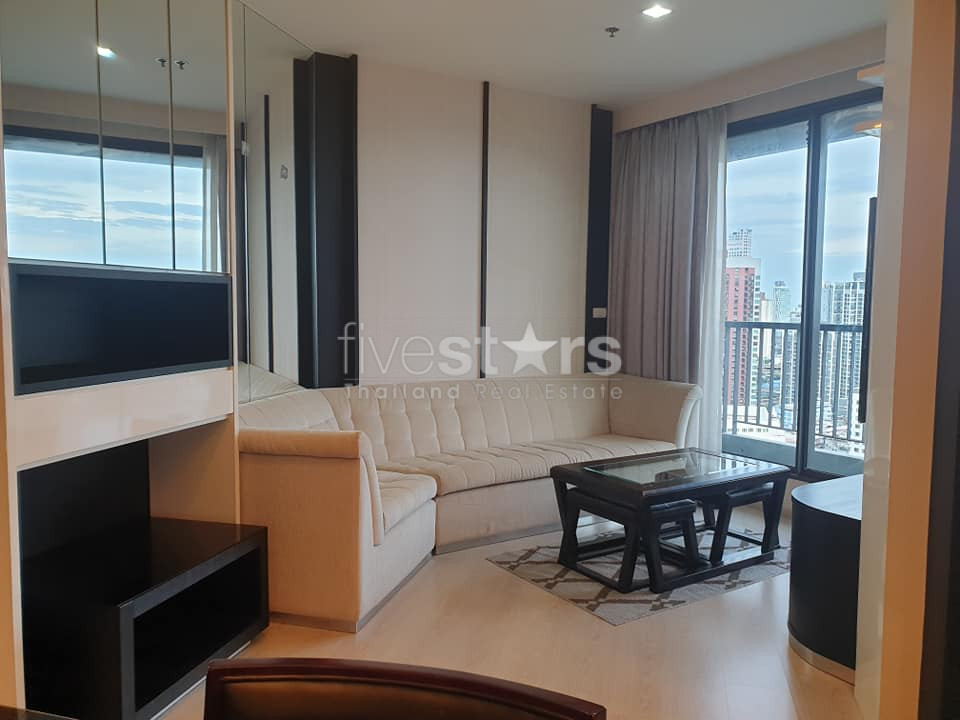 2 bedrooms condo for rent close to BTS Phrakhanong