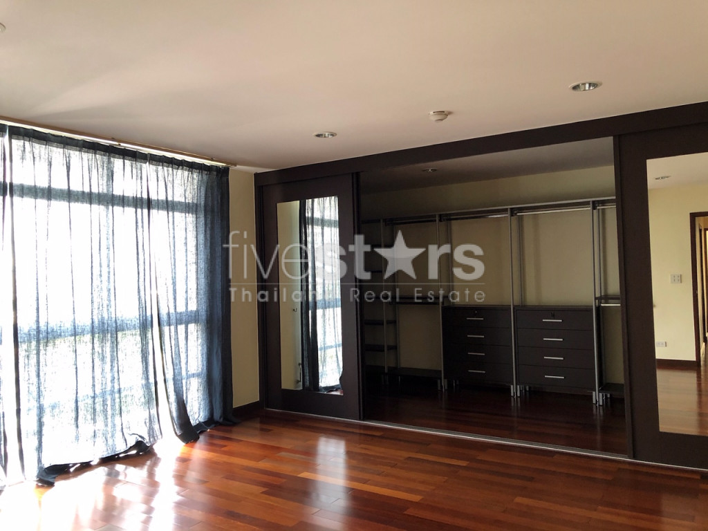 3 bedroom spacious condo with nice terrace in Ekamai, photo 10