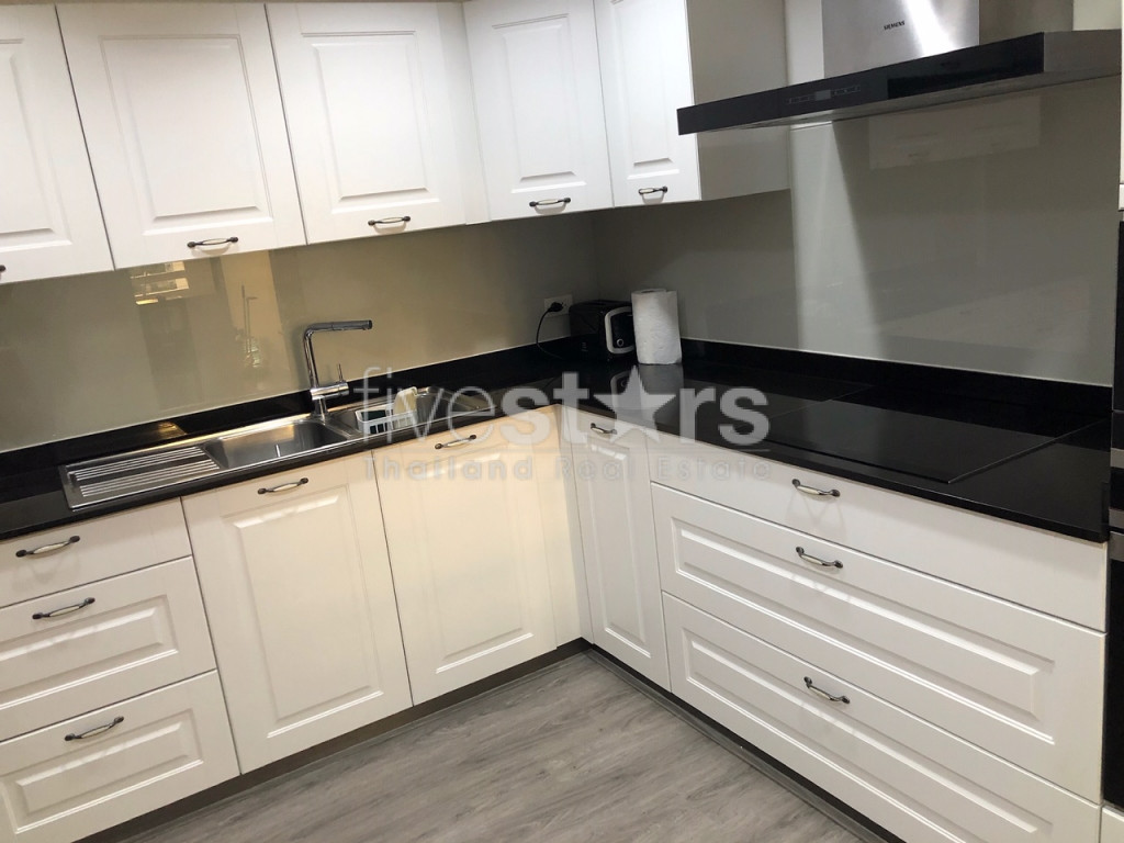 3 bedroom spacious condo with nice terrace in Ekamai, photo 8