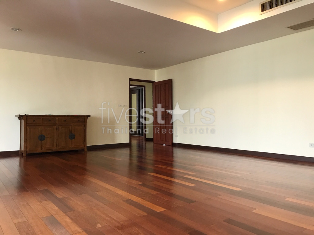 3 bedroom spacious condo with nice terrace in Ekamai, photo 7
