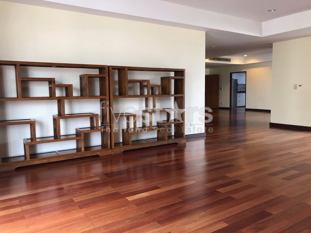 3 bedroom spacious condo with nice terrace in Ekamai, photo 6