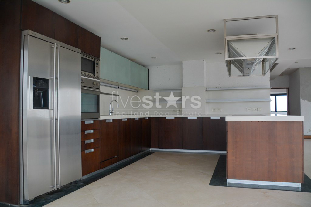 5-bedroom penthouse with large terrace in Ekamai, photo 8