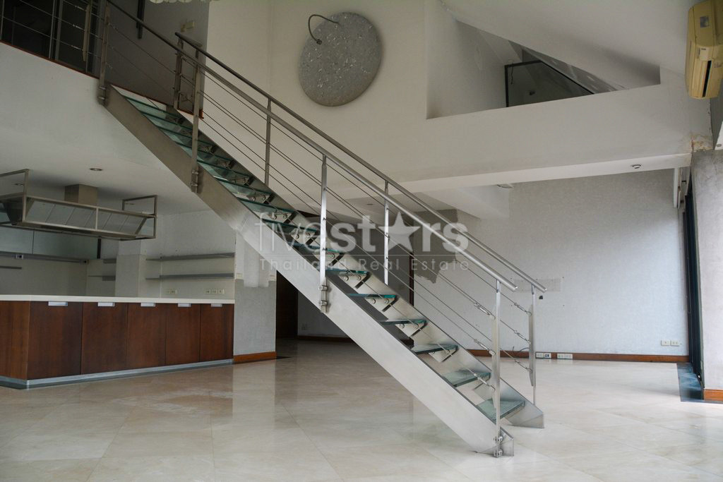 5-bedroom penthouse with large terrace in Ekamai, photo 4