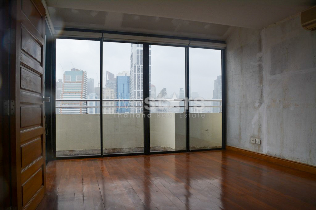 5-bedroom penthouse with large terrace in Ekamai, photo 12