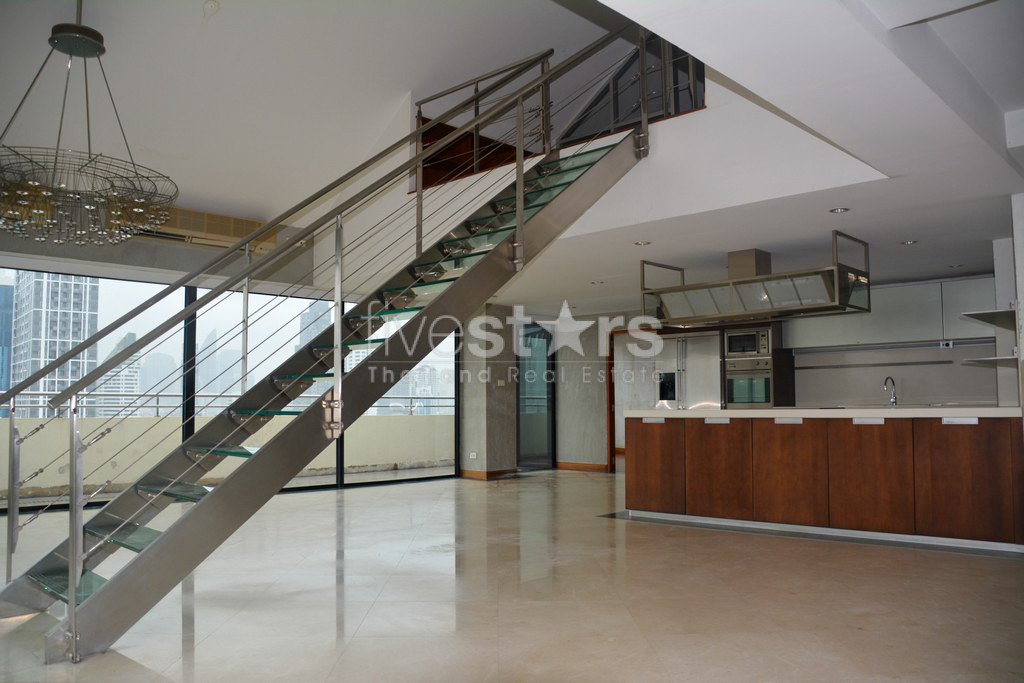 5-bedroom penthouse with large terrace in Ekamai, photo 3