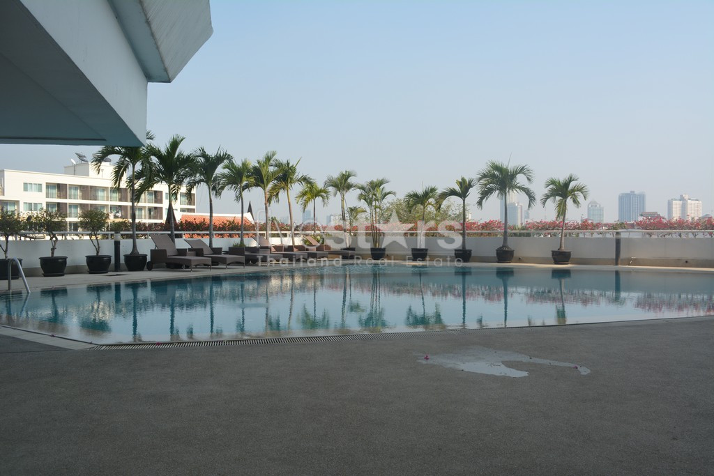 3 bedroom spacious condo with nice terrace in Ekamai, photo 15