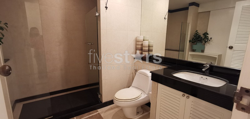 2-bedroom + study room spacious condo in elegant low rise condo on Sukhumvit 61, photo 12