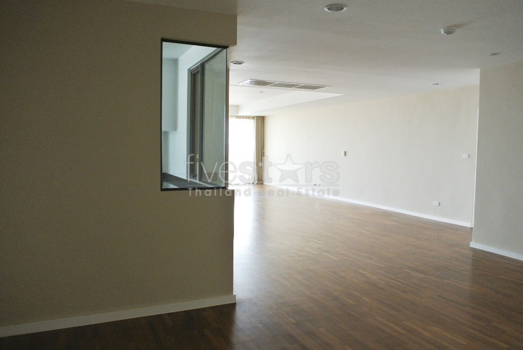 4 bedroom spacious condo for rent on Ekamai,, photo 16