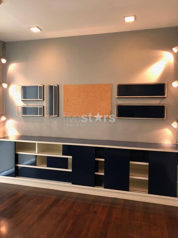 3 bedrooms condo for rent connected to Ekamai BTS, photo 8
