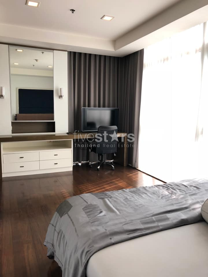 3 bedrooms condo for rent connected to Ekamai BTS, photo 4