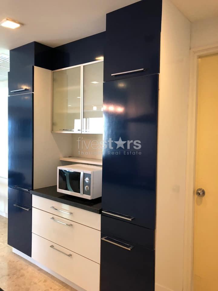 3 bedrooms condo for rent connected to Ekamai BTS, photo 11