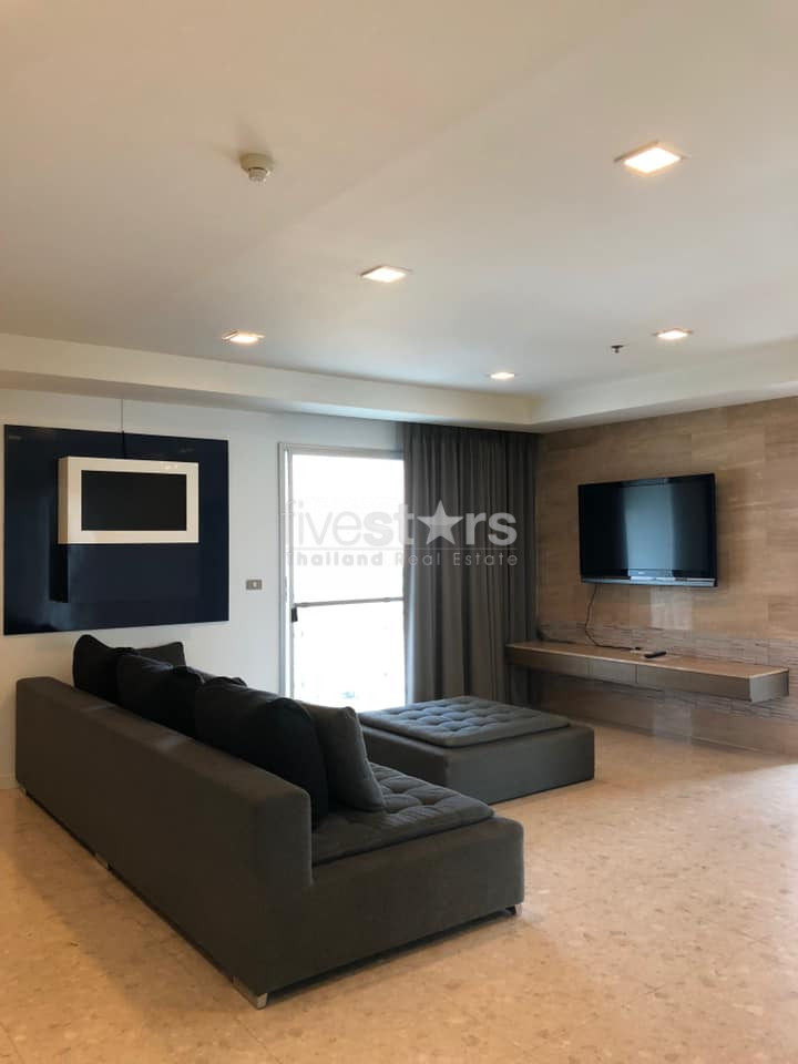 3 bedrooms condo for rent connected to Ekamai BTS, photo 2