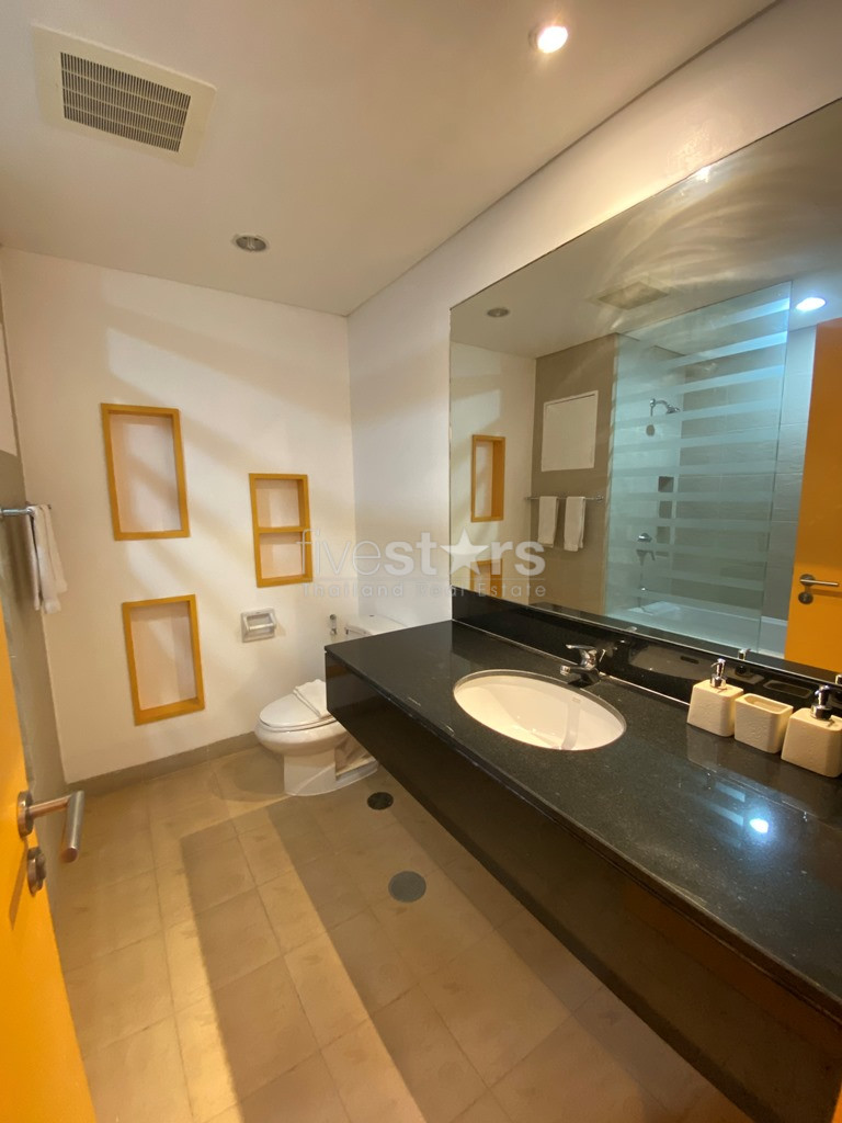 4-bedroom apartment for rent on Ekamai, photo 7