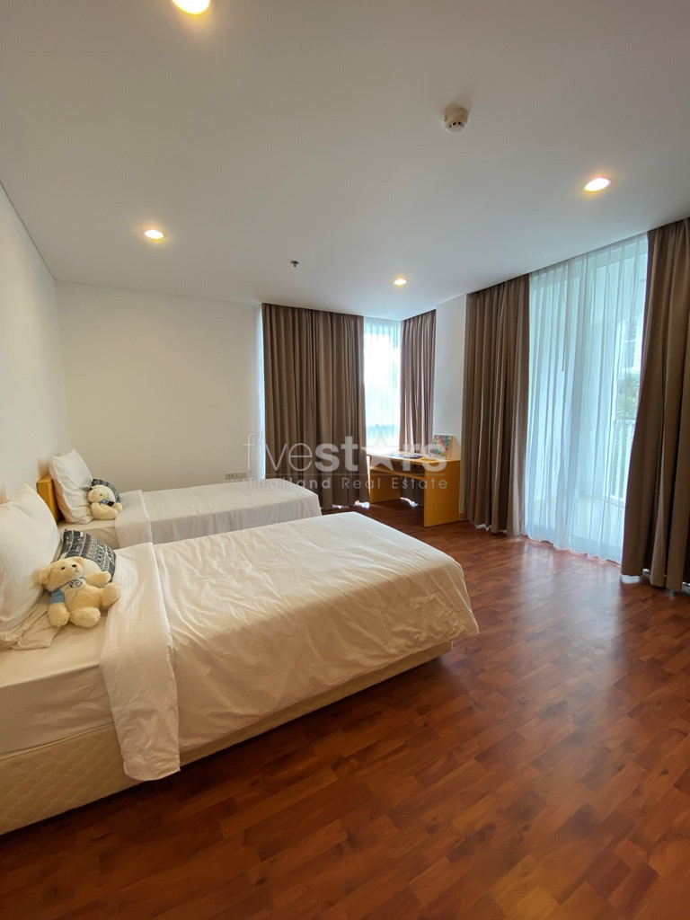 4-bedroom apartment for rent on Ekamai, photo 5