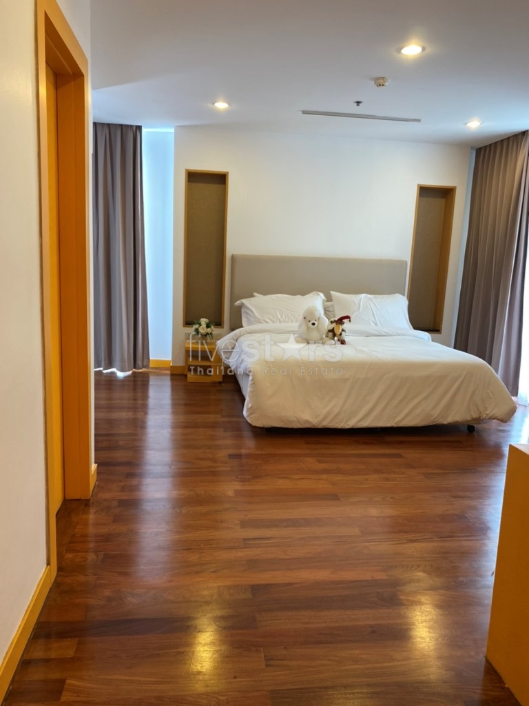 4-bedroom apartment for rent on Ekamai, photo 3
