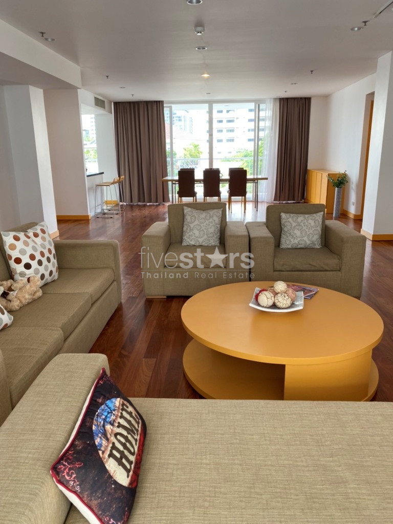4-bedroom apartment for rent on Ekamai, photo 6