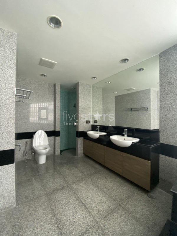 Renovated 3 bedrooms apartment for rent in Prakanong, photo 9