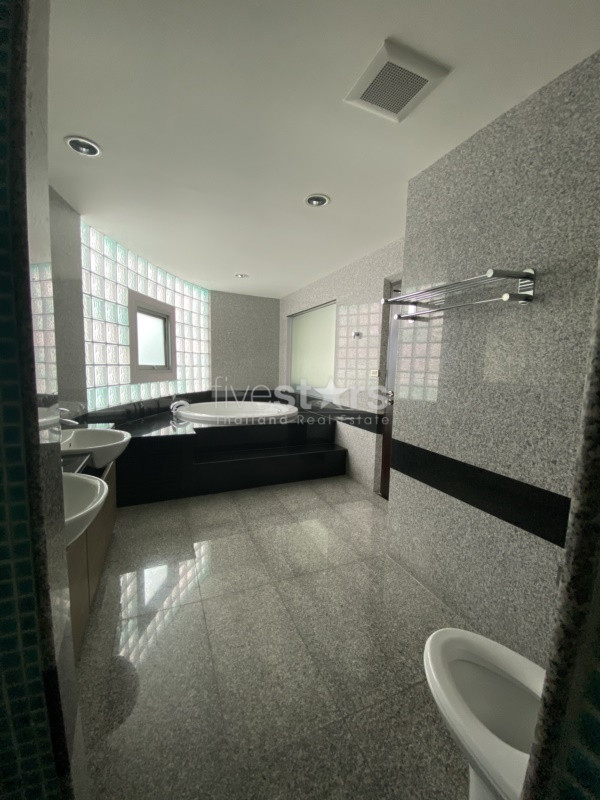 Renovated 3 bedrooms apartment for rent in Prakanong, photo 7