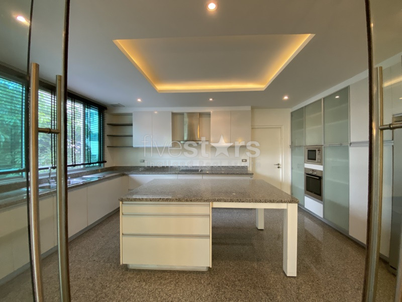 Renovated 3 bedrooms apartment for rent in Prakanong, photo 2