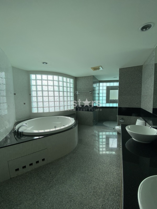 Renovated 3 bedrooms apartment for rent in Prakanong, photo 9
