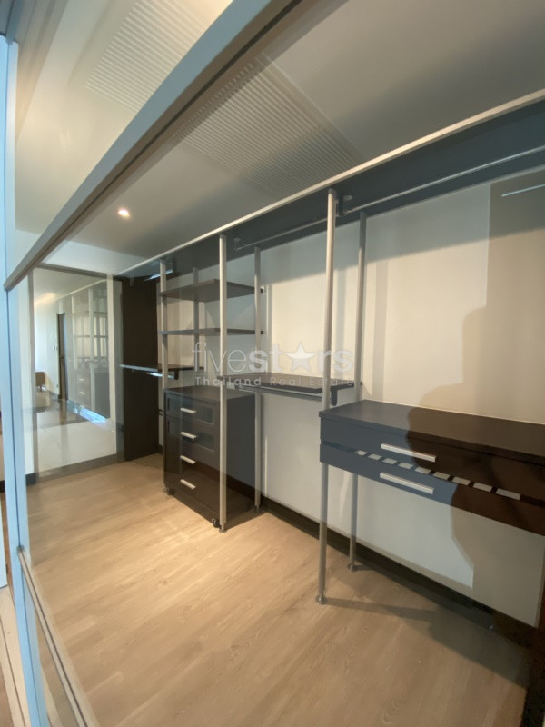 Renovated 3 bedrooms apartment for rent in Prakanong, photo 8