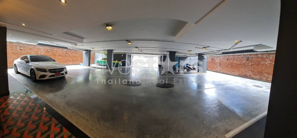 Condo de 4 chambres à louer sur Phra Khanong, photo 18