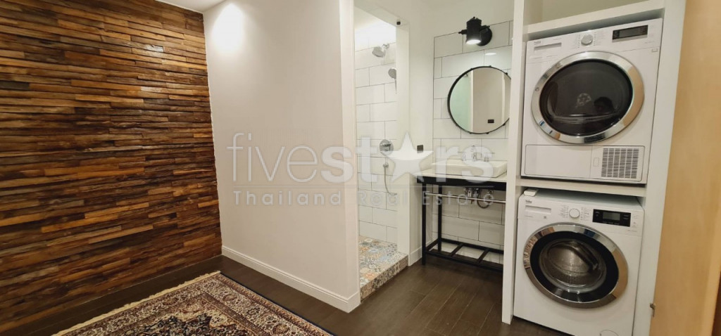 Condo de 4 chambres à louer sur Phra Khanong, photo 17