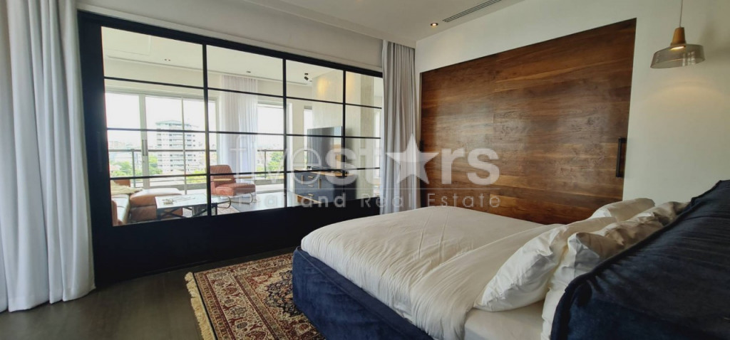 Condo de 4 chambres à louer sur Phra Khanong, photo 8