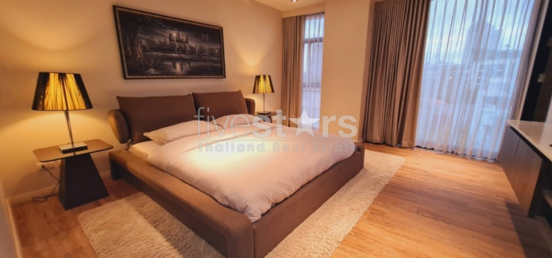 Condo 2+1 chambres  à louer à Ekamai, photo 15