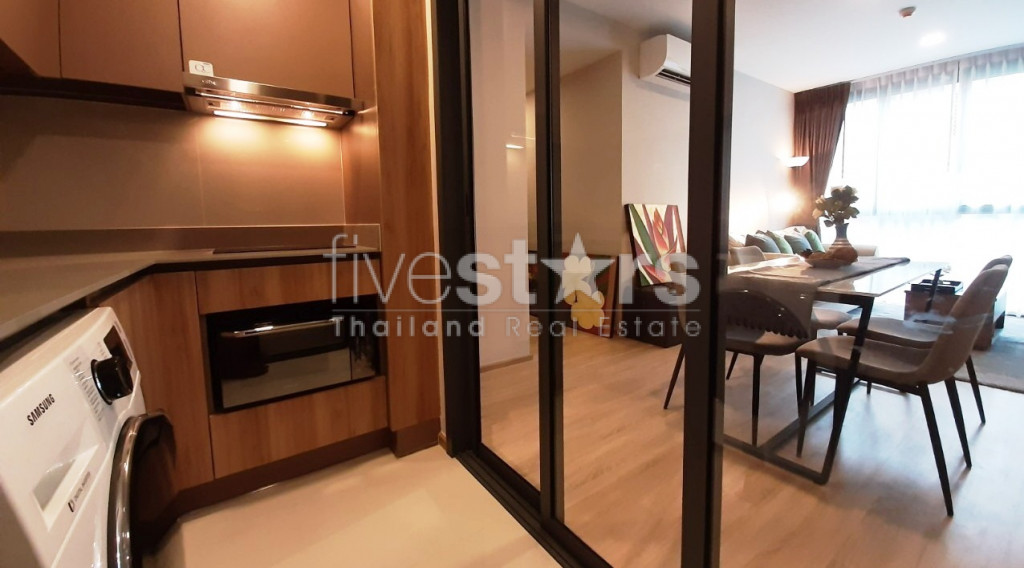 Condo 2 chambres à vendre sur Ekkamai, photo 5