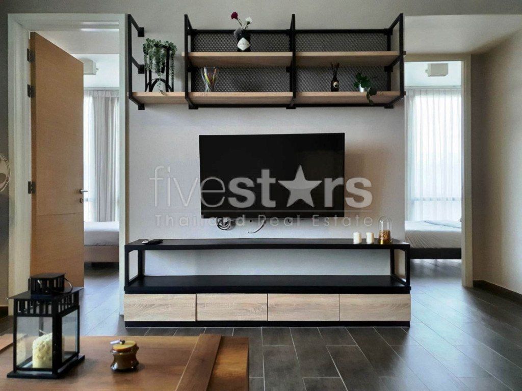 Condo de 2 chambres à vendre près de la station Ekamai BTS, photo 5
