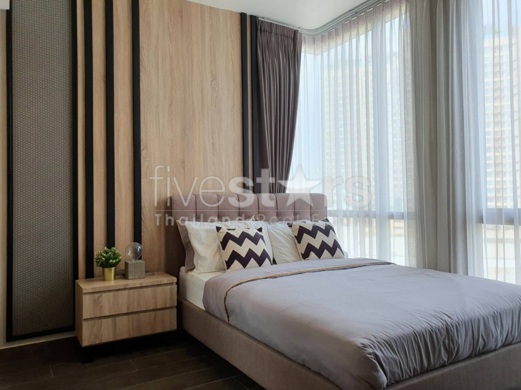 Condo de 2 chambres à vendre près de la station Ekamai BTS, photo 4